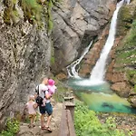 & Гостевой дом